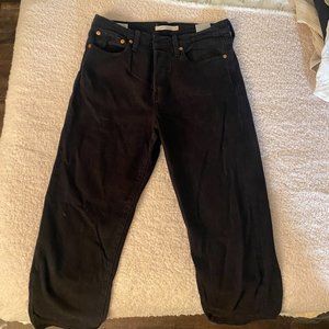 Size 28 Black Levi Jeans, Cropped